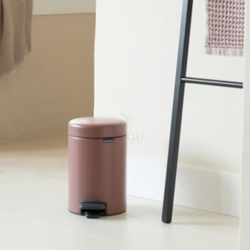 Brabantia pedaaliga prügikast Newicon 3L, vaikselt sulguva kaanega Satin Taupe