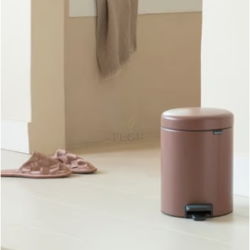 Newicon Brabantia prügikast 5l, pedaaliga vaikselt sulguv Satin Taupe