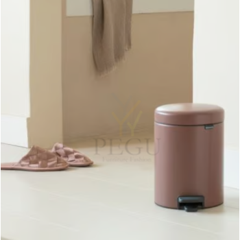 Prügikast pedaaliga 5L BRABANTIA NEWICON SATIN TAUPE3.png